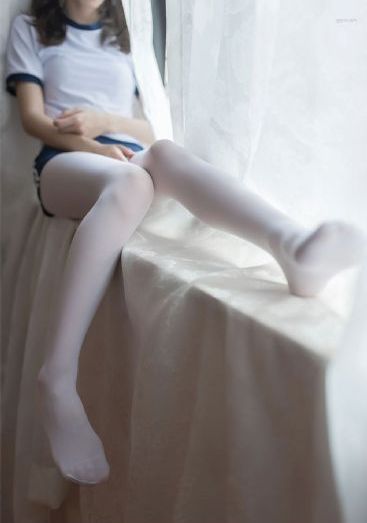 女大学生的沙龙室免费_高清完整无删减高清视频播放