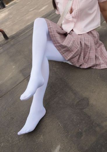美女和老师拔萝卜_免费观看字幕