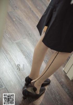 小草在线视频观看_十万网红美女美酱