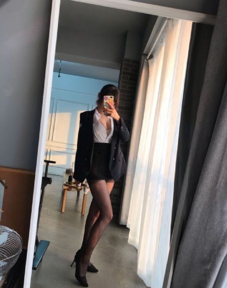 年轻的嫂子难以忍受的味道_HD免费播放