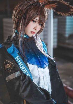 秋霞不卡_电影无删减版